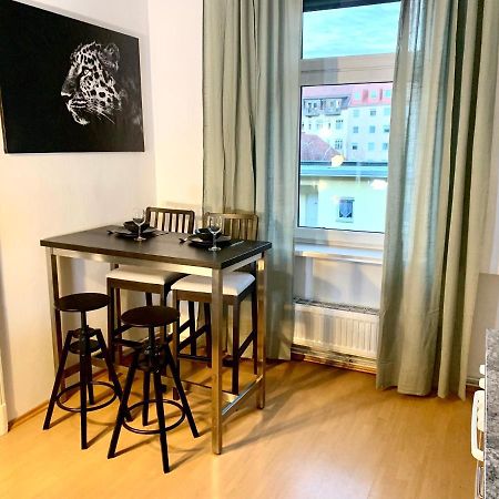 Mellow City Apartment - By Nahuen Suites Graz Exterior photo